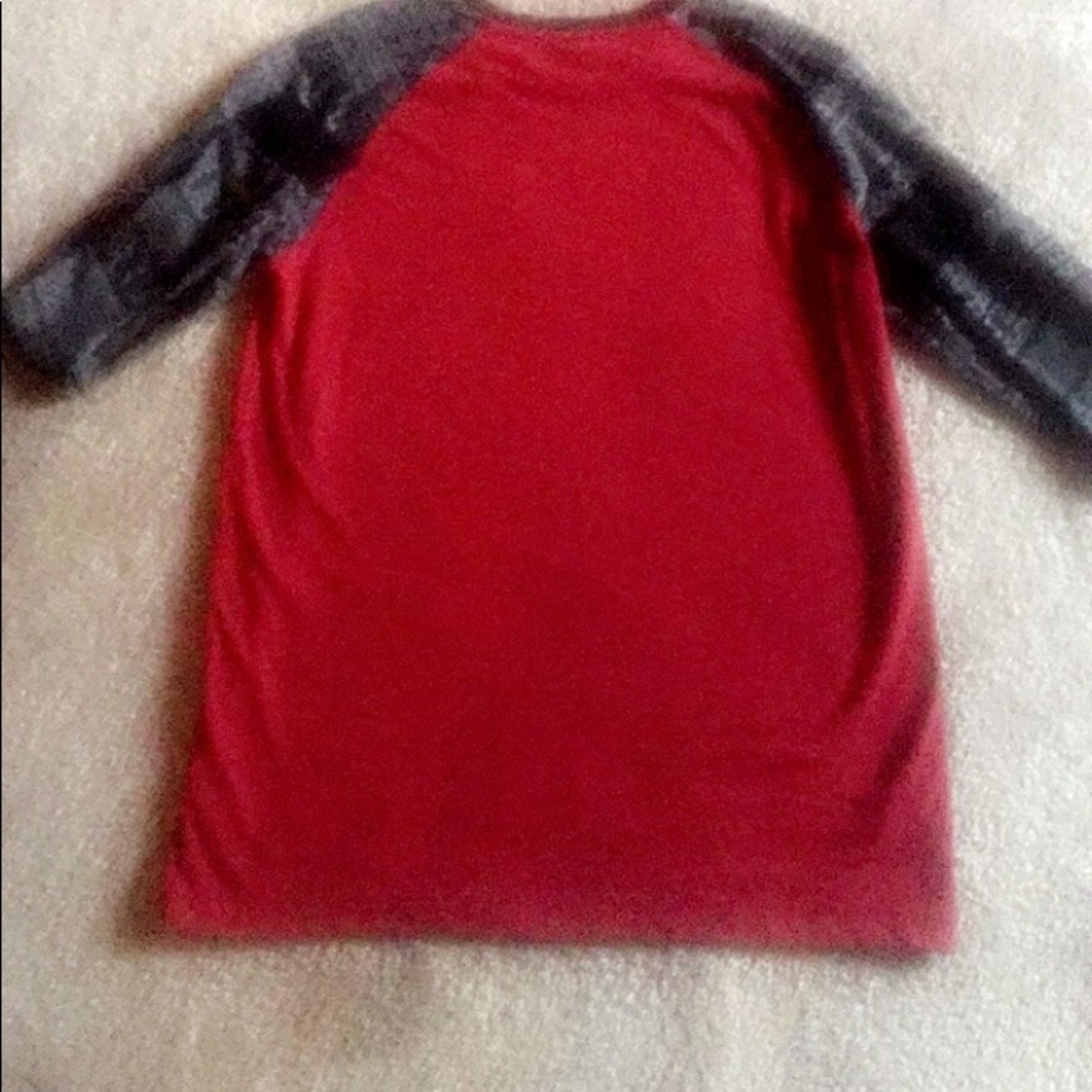 Boys youth shirt XL 18